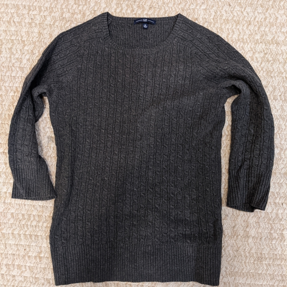 GAP Dark Gray 3/4 Sleeve Sweater, Size Medium